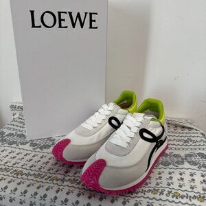 Loewe Women's Authentic Sneakers🚗